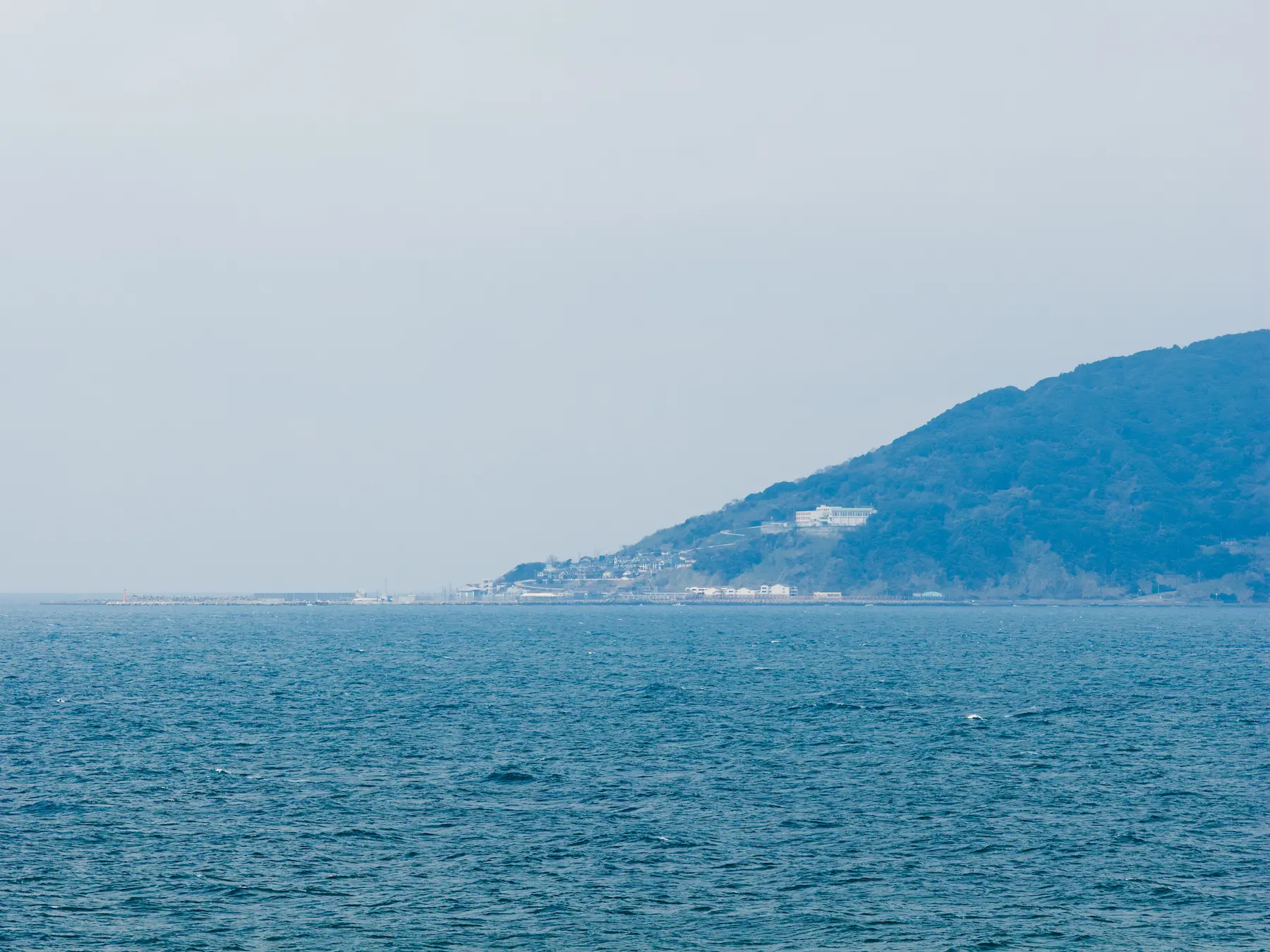 海の境界に置かれた社-福岡県志賀島神社