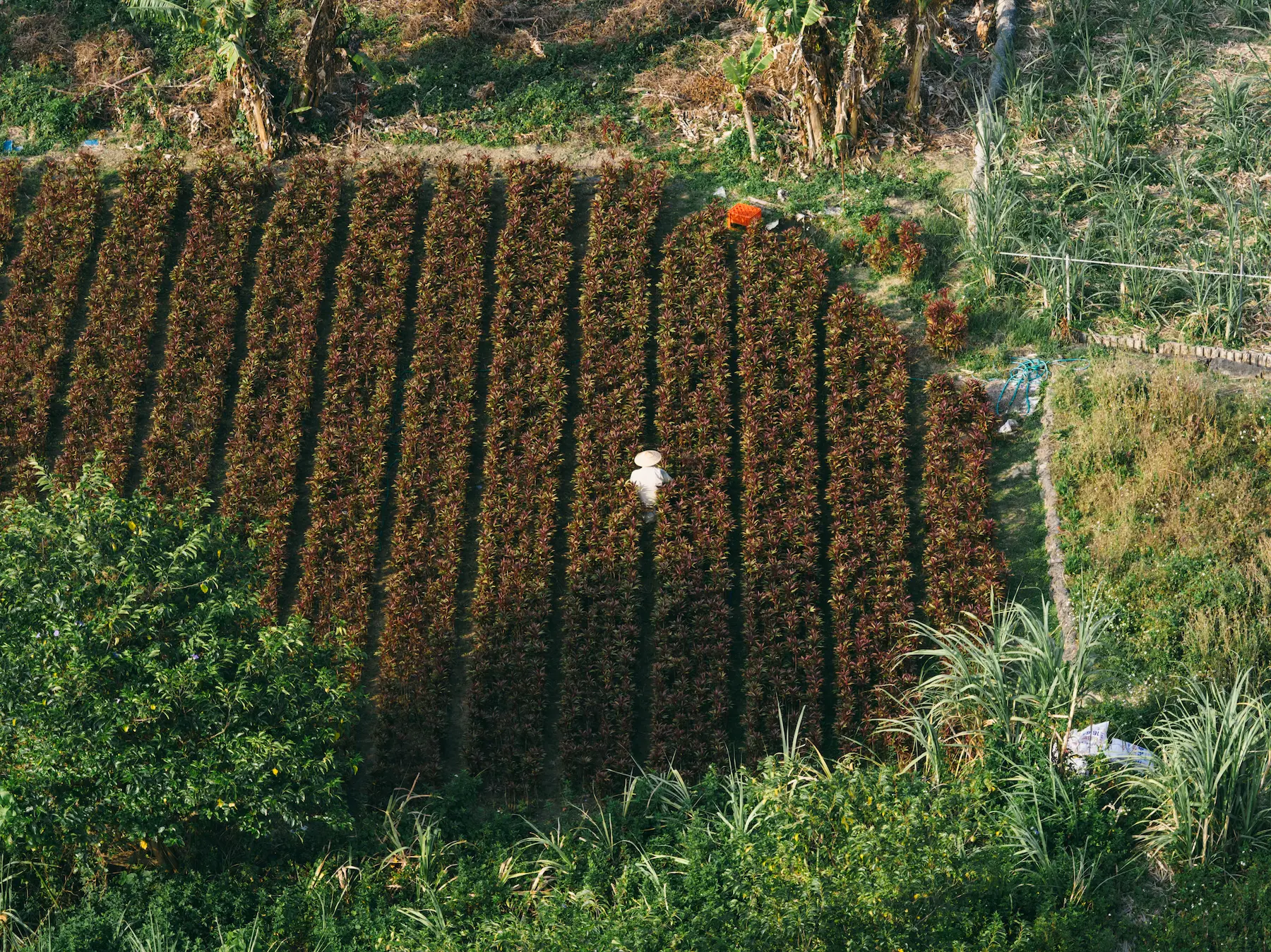 白い砂と、静かな海-沖縄県南城市玉城百名ビーチ