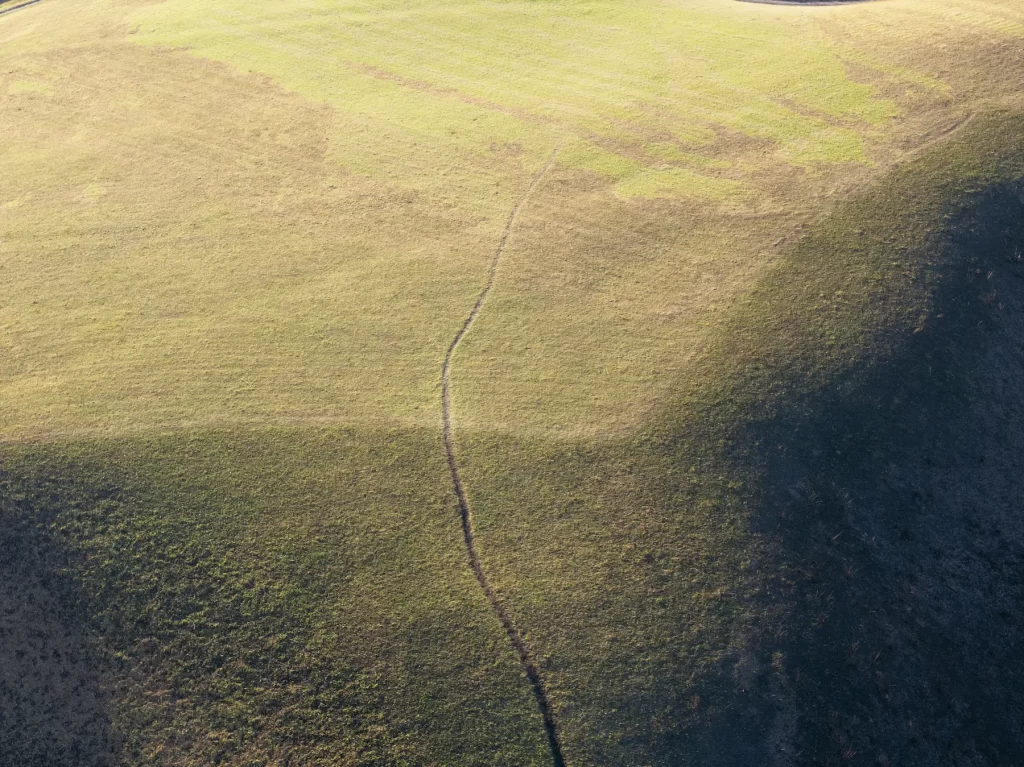 水をひらく、曲線の記憶
