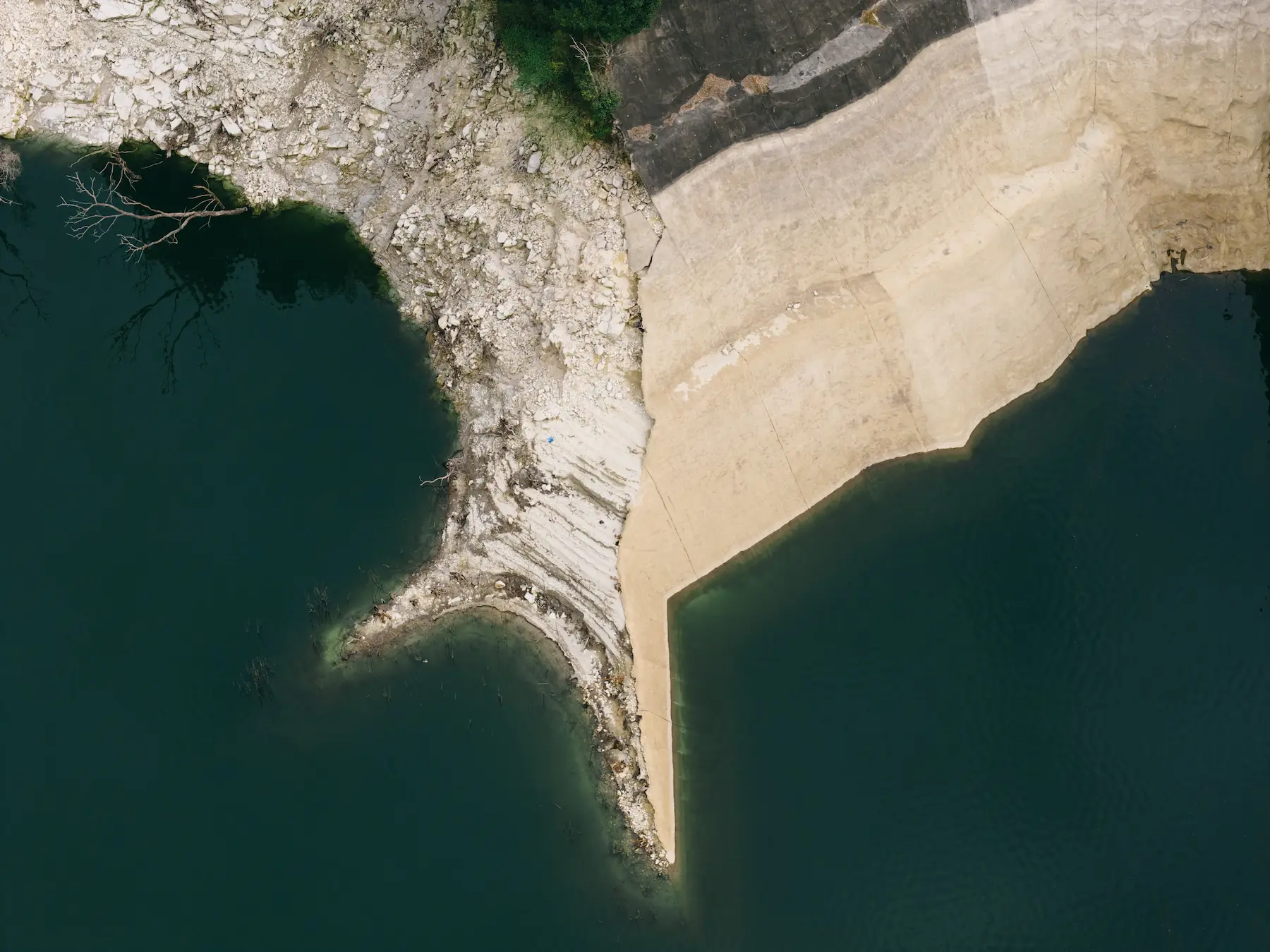 水の下に残る時間